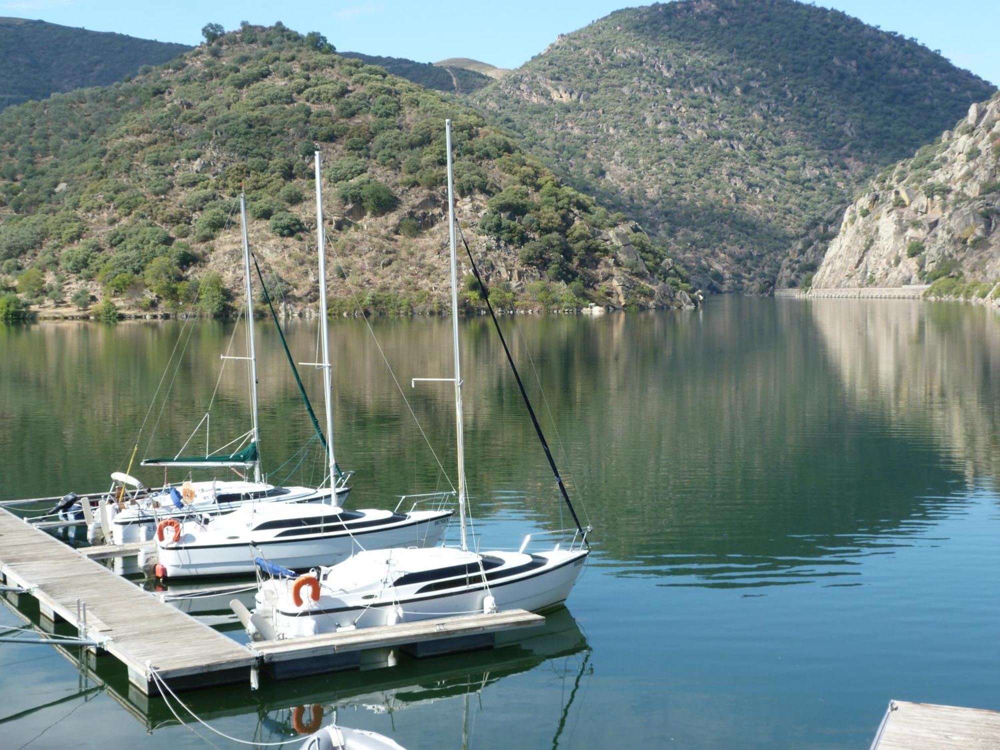 Douro Yacht Charter & 3* São João da Pesqueira